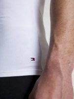 Tommy Hilfiger Premium Essentials Ανδρικές Φανέλες Κοντομάνικες 3Pack-Λευκό-Μαύρο-Μπλέ - Image 2